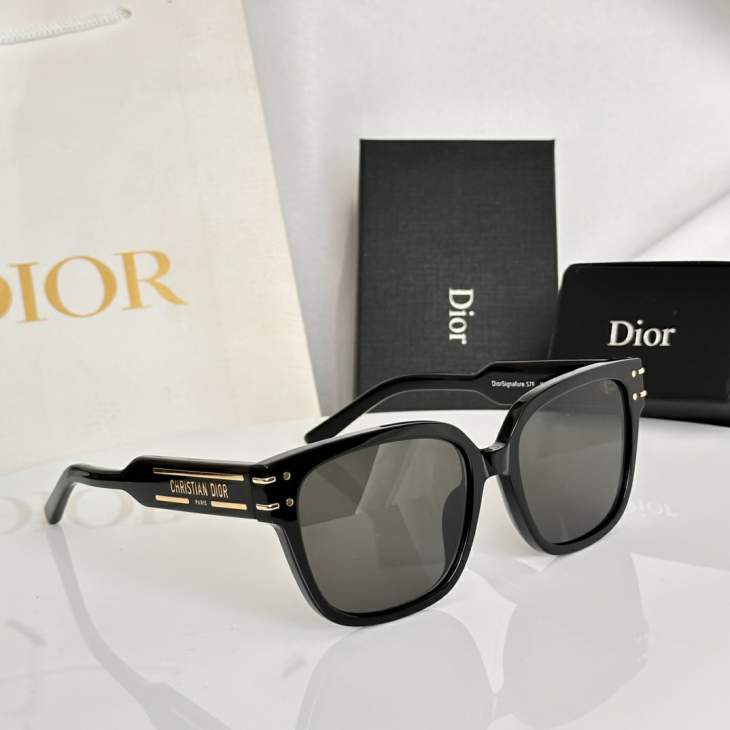 Picture of Dior Sunglasses _SKUfw79398989fw